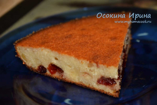 Творожный пирог с клюквой и орешками