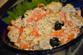 Запечённые куриные грудки с морковкой