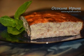 Творожная запеканка с орехами и бананом